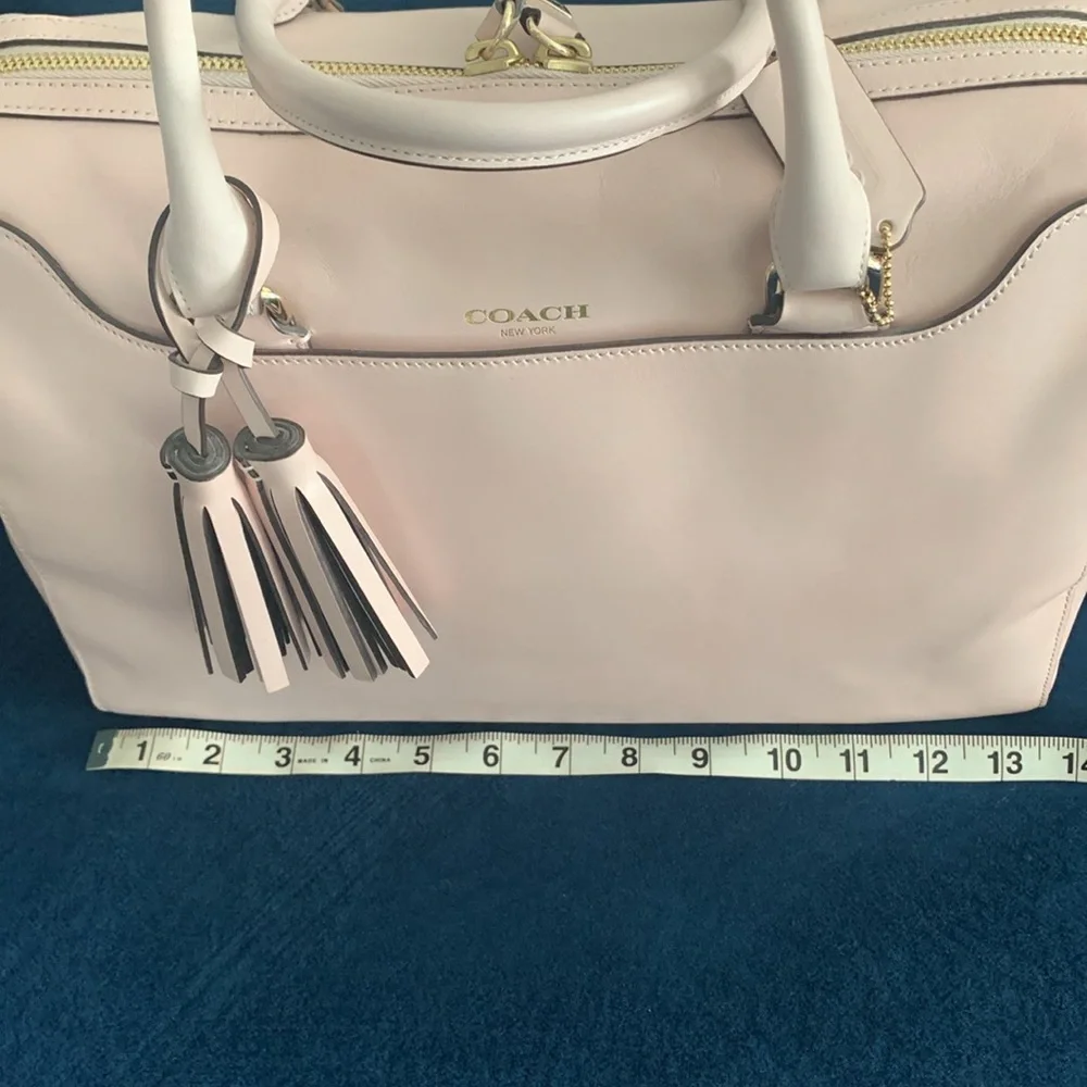 COACH Ballet Pink Leather Barrel Bag
Excellent Condition, barely used. - Picture 7 of 14